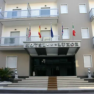 Luxor 3*, Casoria Italië