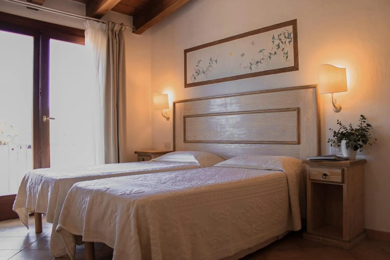 Hotel La Borgata San Pantaleo 3*,  Italy